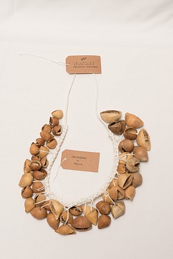 VEL Nut Rattle/Water effect