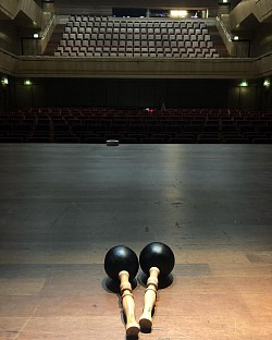 VEL Maracas SOLO on stage